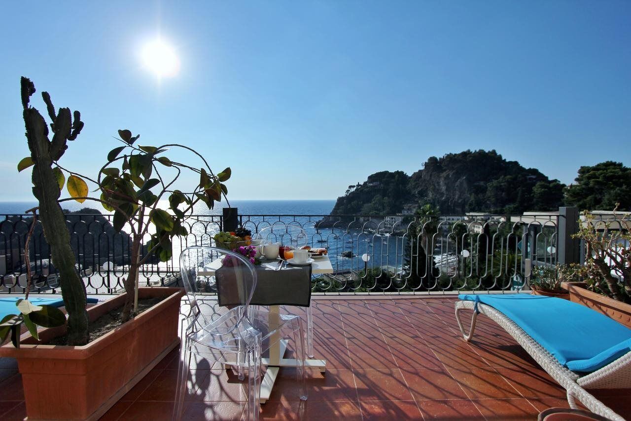 Hotel Baia Azzurra Taormina Kültér fotó